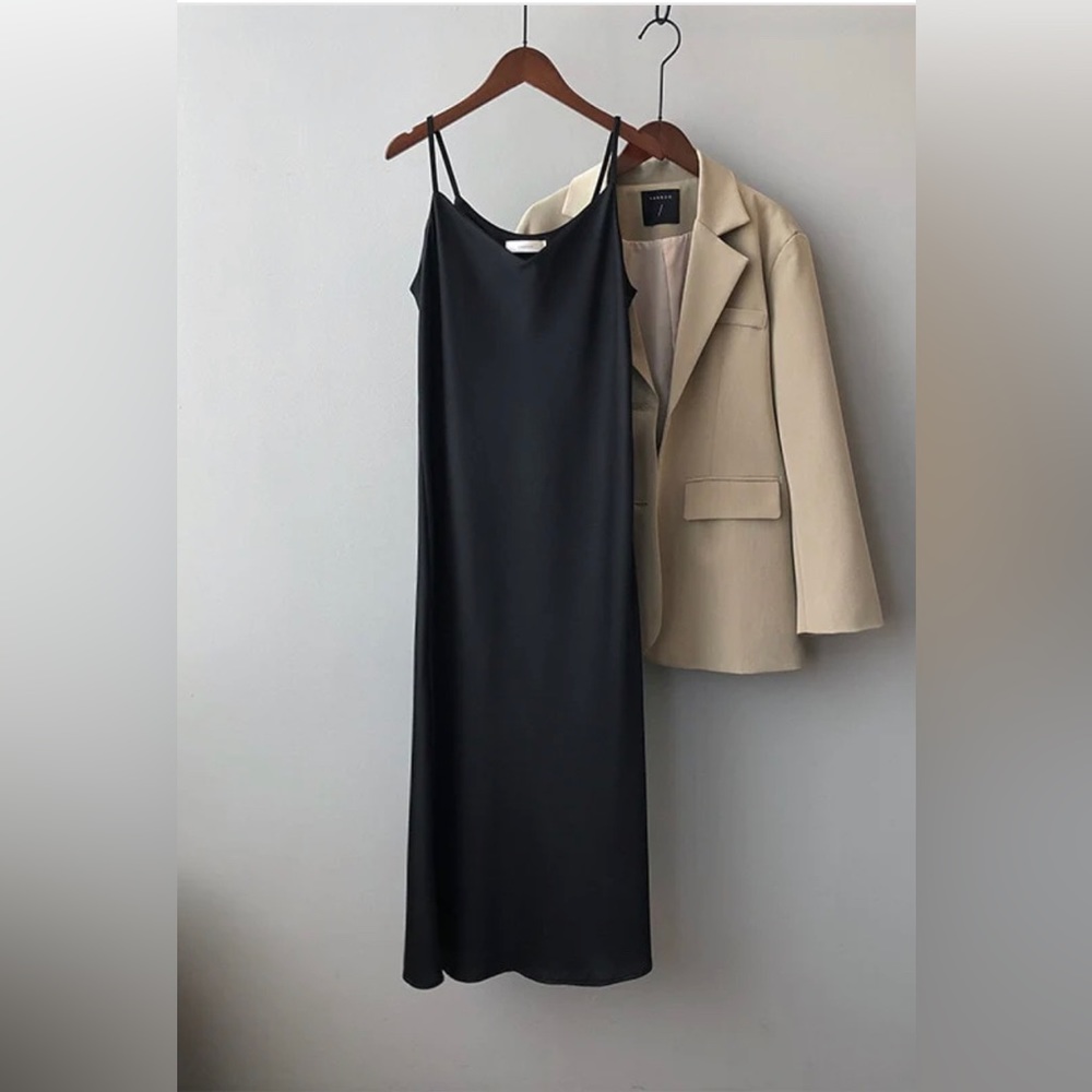 Black midi satin dress